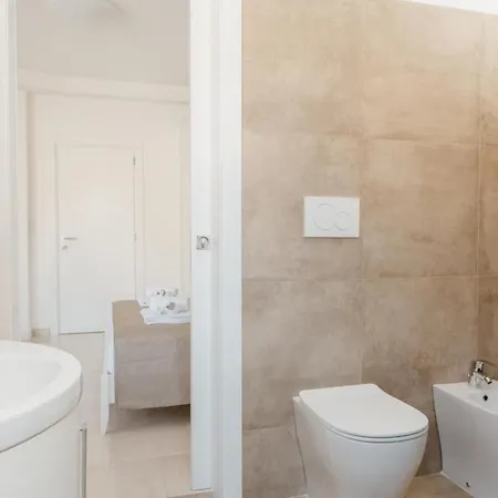 Castello Nocleg ze śniadaniem 4*